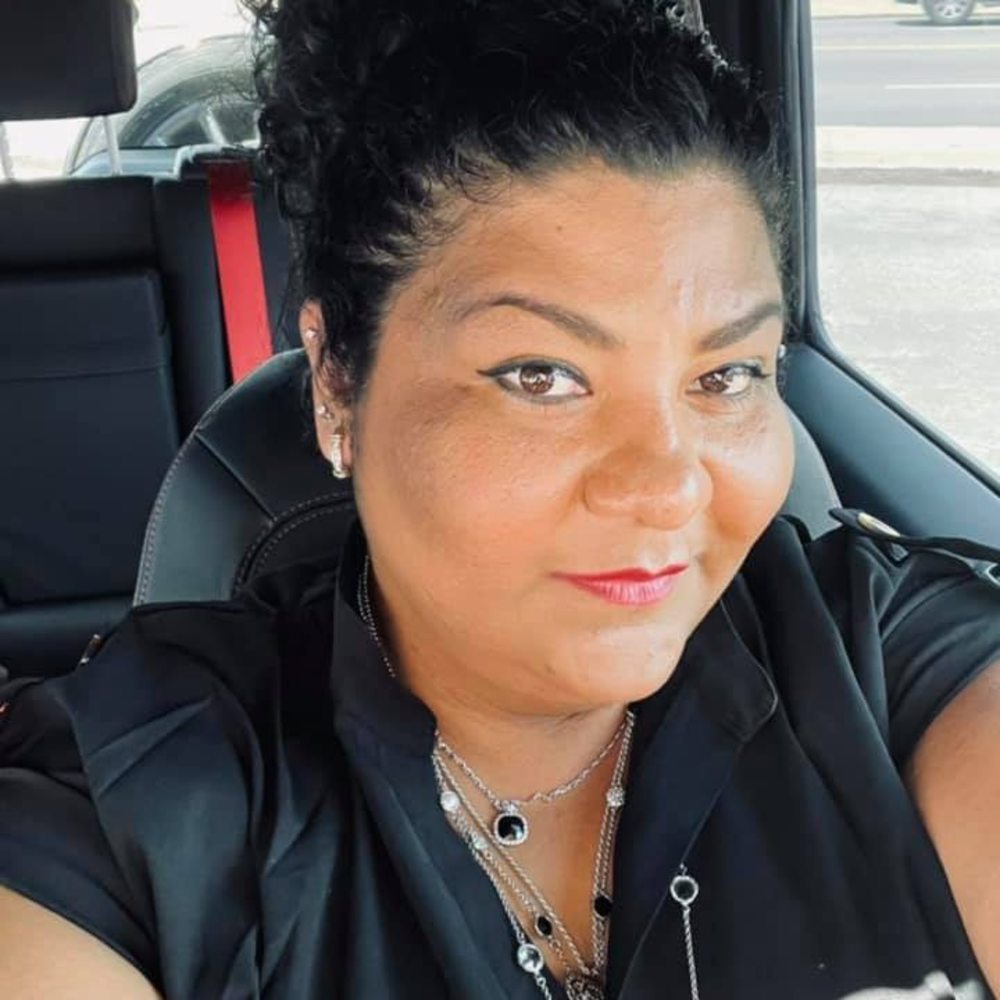 Meet your Posher, Roxanne